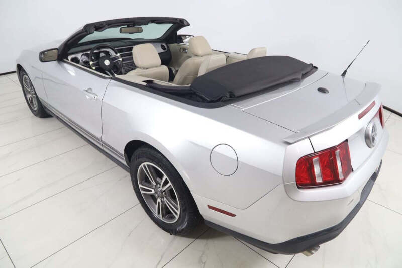 2011 Ford Mustang V6 Premium