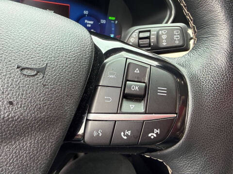 2022 Ford Escape Plug-In Hybrid Titanium