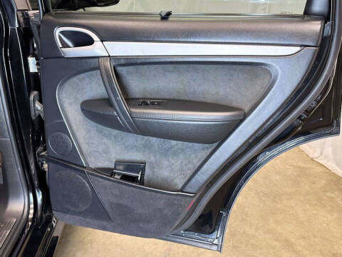 2010 Porsche Cayenne GTS