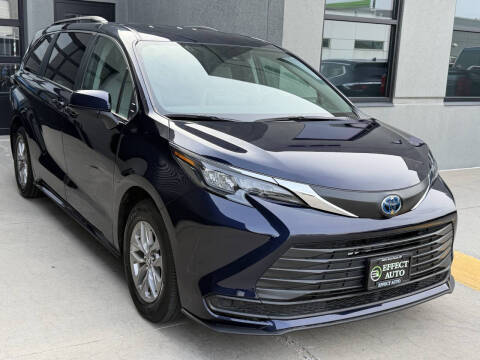 2024 Toyota Sienna LE 8-Passenger