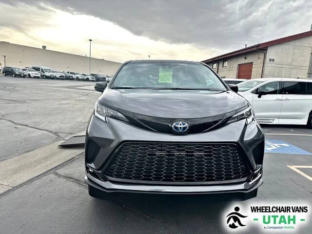 2025 Toyota Sienna XSE 7-Passenger
