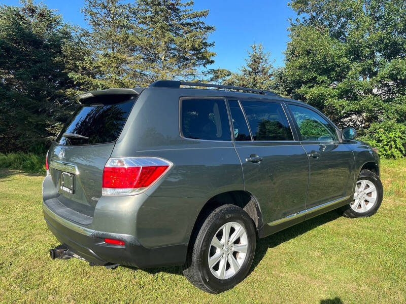 2013 Toyota Highlander SE