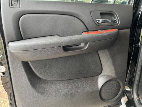 2013 Chevrolet Avalanche LT Black Diamond