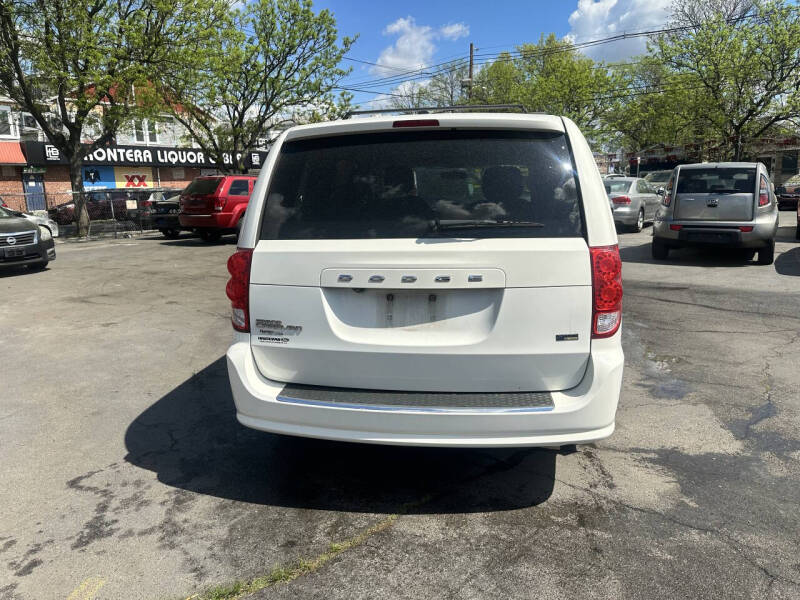 2012 Dodge Grand Caravan SXT