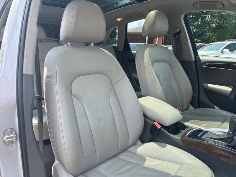 2011 Audi Q5 2.0T quattro Premium