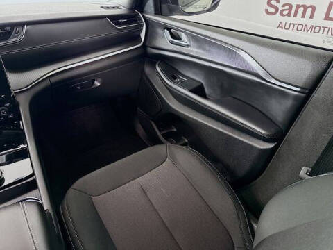 2024 Jeep Grand Cherokee L Laredo