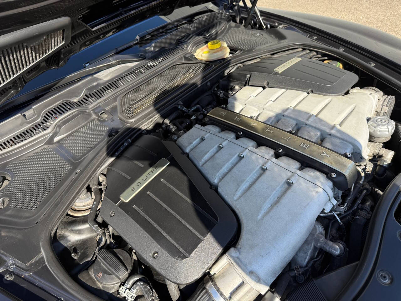 2004 Bentley Continental 41