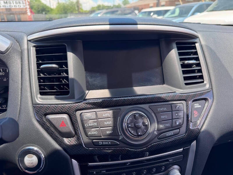 2020 Nissan Pathfinder SL