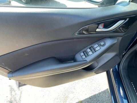 2015 Mazda MAZDA3 i Sport