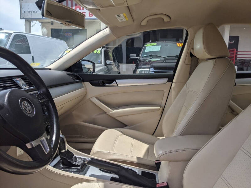 2013 Volkswagen Passat SE PZEV