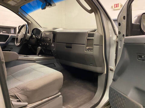 2005 Nissan Titan SE