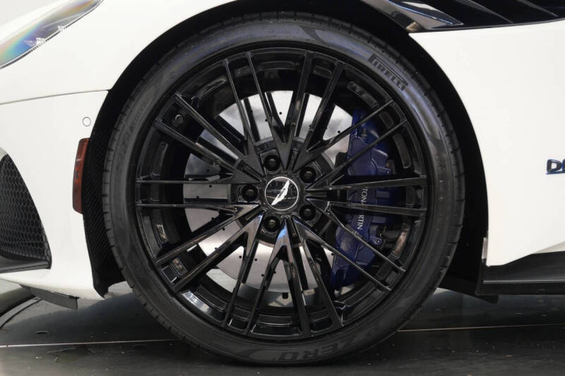 2020 Aston Martin DBS Superleggera