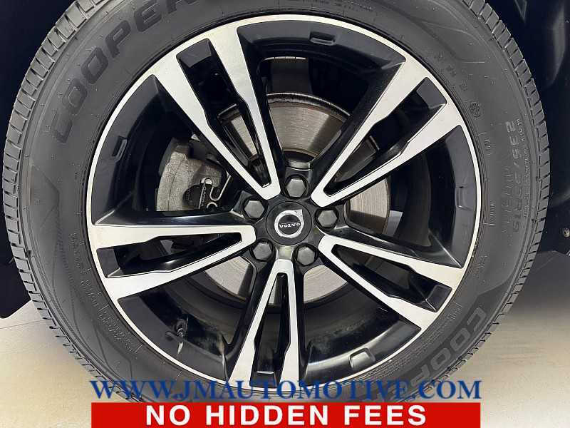 2021 Volvo XC60 T5 Momentum