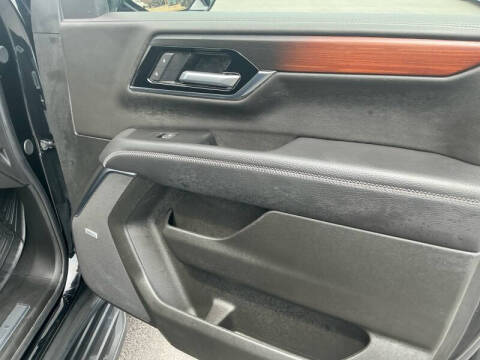2025 GMC Yukon XL Denali