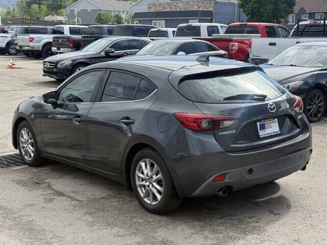 2016 Mazda MAZDA3 i Grand Touring