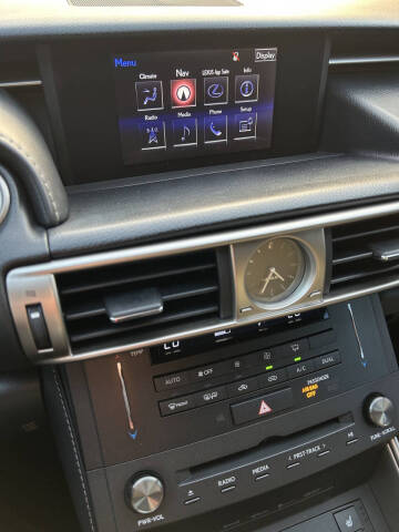 2016 Lexus IS 200t