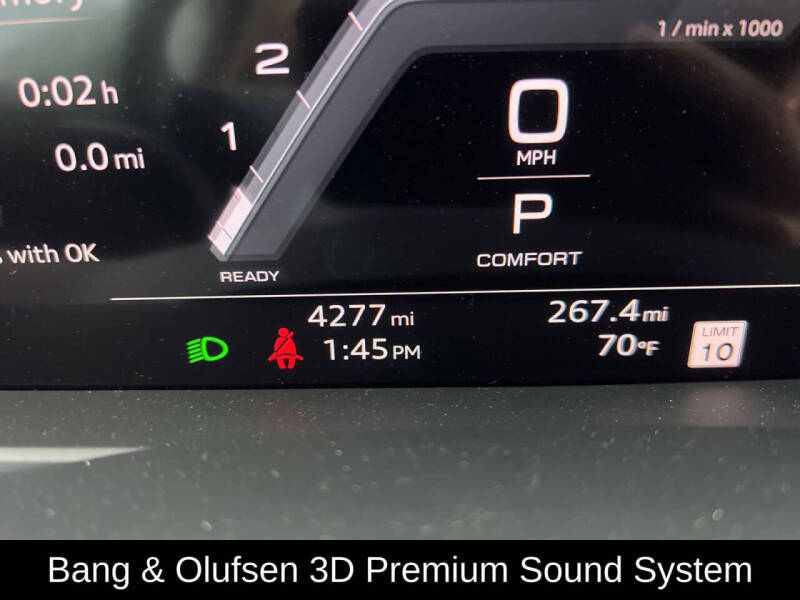 2025 Audi Q8 quattro Premium Plus 55 TFSI