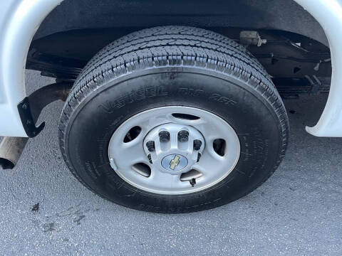 2023 Chevrolet Express LT 3500