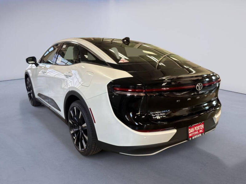 2026 Toyota Crown Platinum