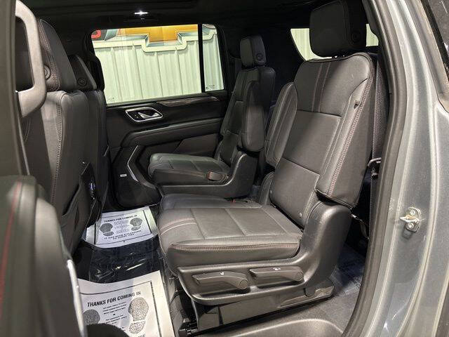 2023 Chevrolet Suburban RST