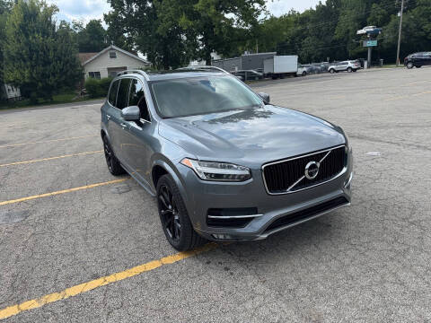 2016 Volvo XC90 T6 Momentum