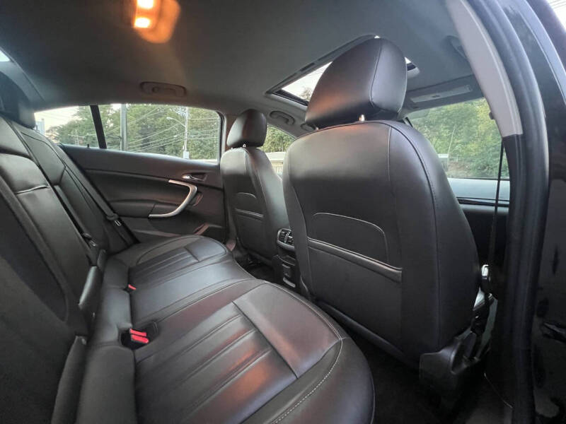 2012 Buick Regal Premium 1