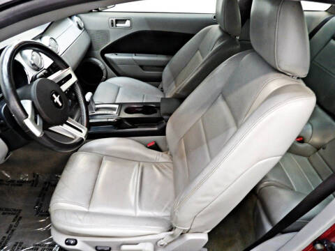 2006 Ford Mustang V6 Standard