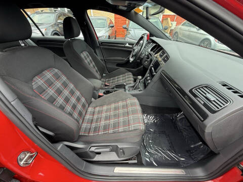 2015 Volkswagen Golf GTI S