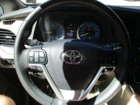 2018 Toyota Sienna XLE 8-Passenger