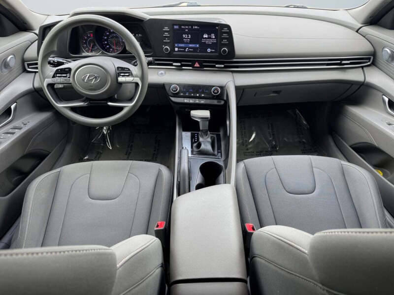 2023 Hyundai Elantra