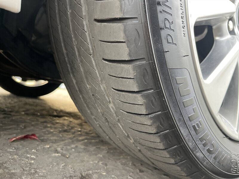 2017 Toyota Camry Hybrid XLE