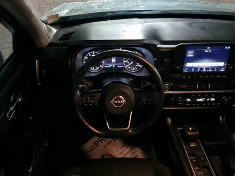 2023 Nissan Pathfinder SL