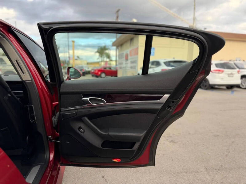 2011 Porsche Panamera