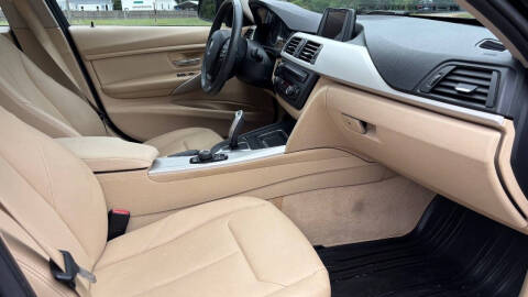 2014 BMW 3 Series 320i