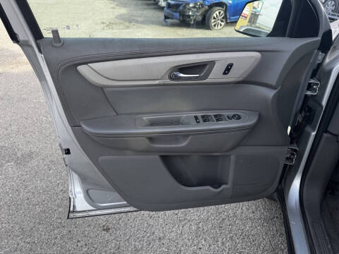 2017 Chevrolet Traverse LS