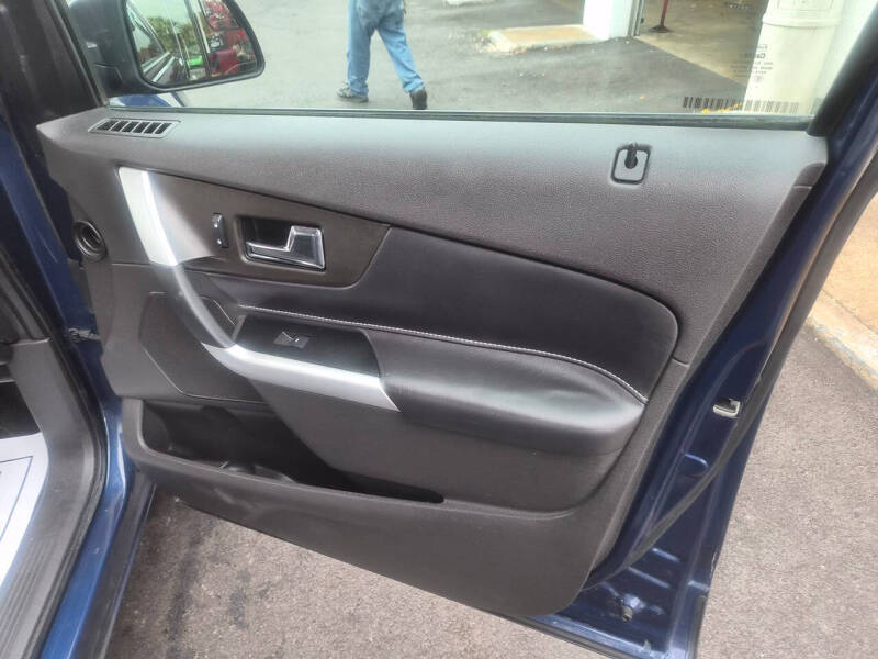 2012 Ford Edge SE