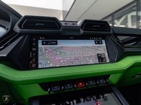 2025 Lamborghini Urus SE