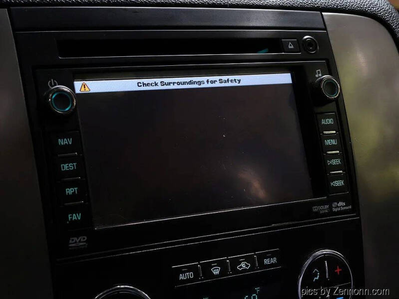 2011 GMC Yukon XL SLT