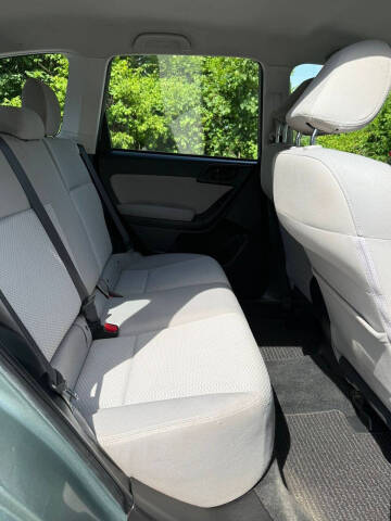 2016 Subaru Forester 2.5i