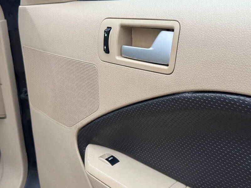 2009 Ford Mustang V6 Deluxe