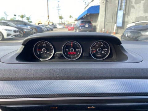 2013 Volkswagen Beetle Convertible