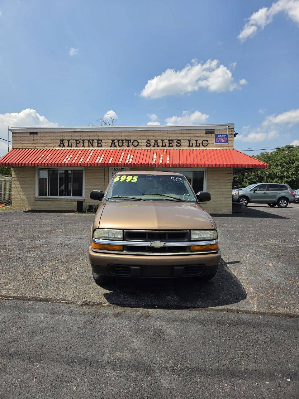 Gold 2002 Chevrolet S-10 LS 3dr Extended Cab LS 2WD SB 2