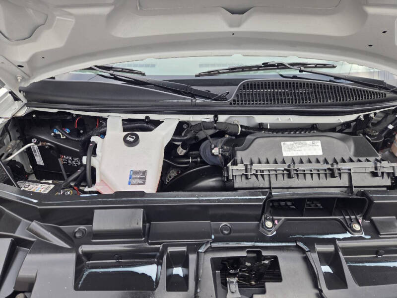 2024 GMC Savana 2500