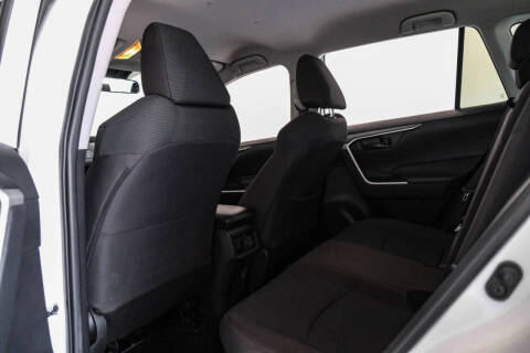 2020 Toyota RAV4 Hybrid LE