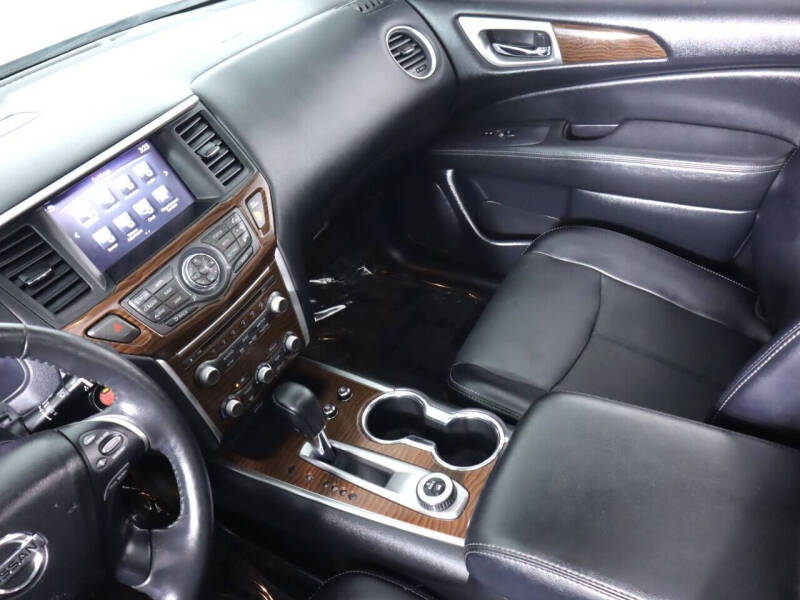 2020 Nissan Pathfinder Platinum