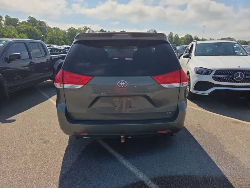 2012 Toyota Sienna