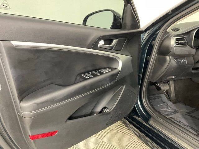 2025 Genesis G70