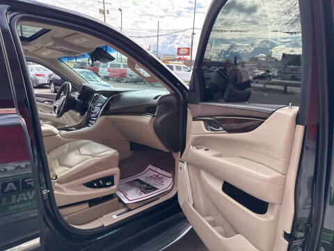 2016 Cadillac Escalade ESV Luxury Collection