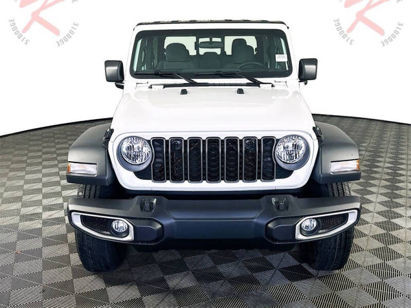 2026 Jeep Gladiator Sport
