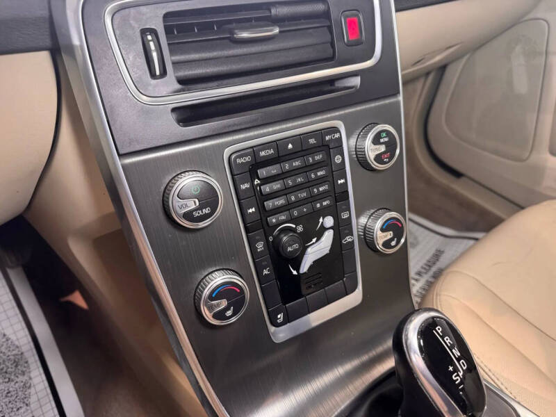 2015 Volvo S60 T5 Premier